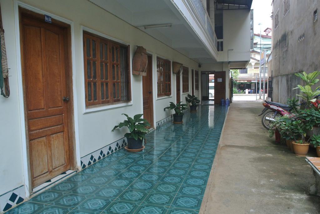 Nice Guesthouse Muang Phonsavan Luaran gambar